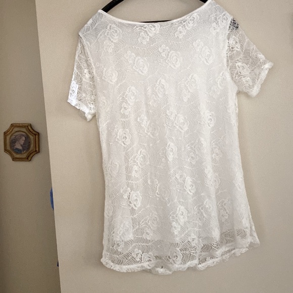 NWOT. Leo and Nicole white lace blouse. - Picture 4 of 6